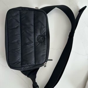 Lululemon Everywhere Belt Bag Wunder Puff